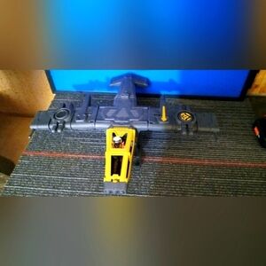 Gray and Yellow Toy Airplane solider force set